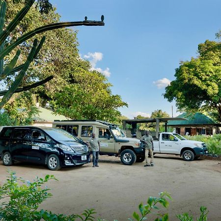 Kamunjila Lodge Livingstone Ngoại thất bức ảnh