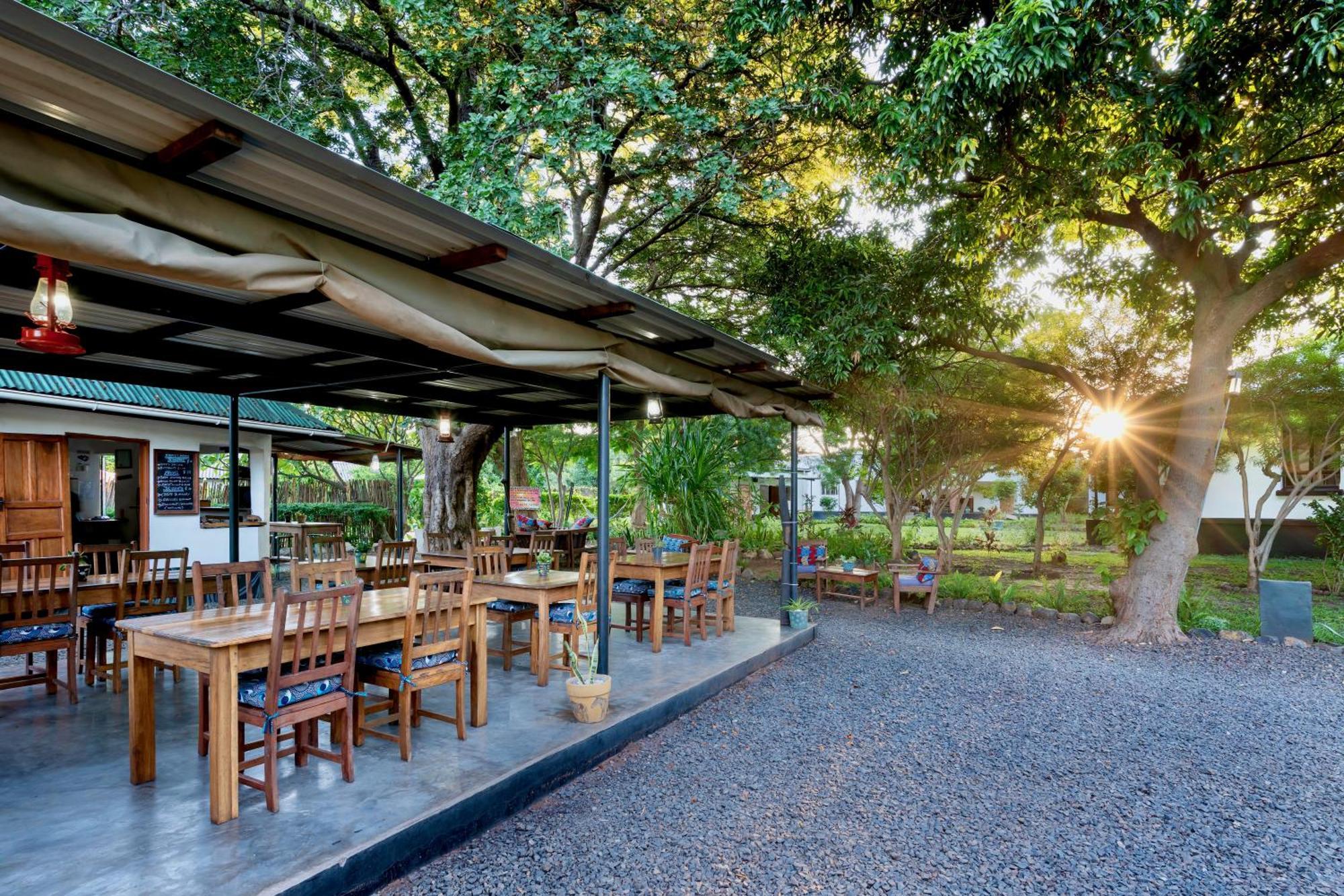 Kamunjila Lodge Livingstone Ngoại thất bức ảnh