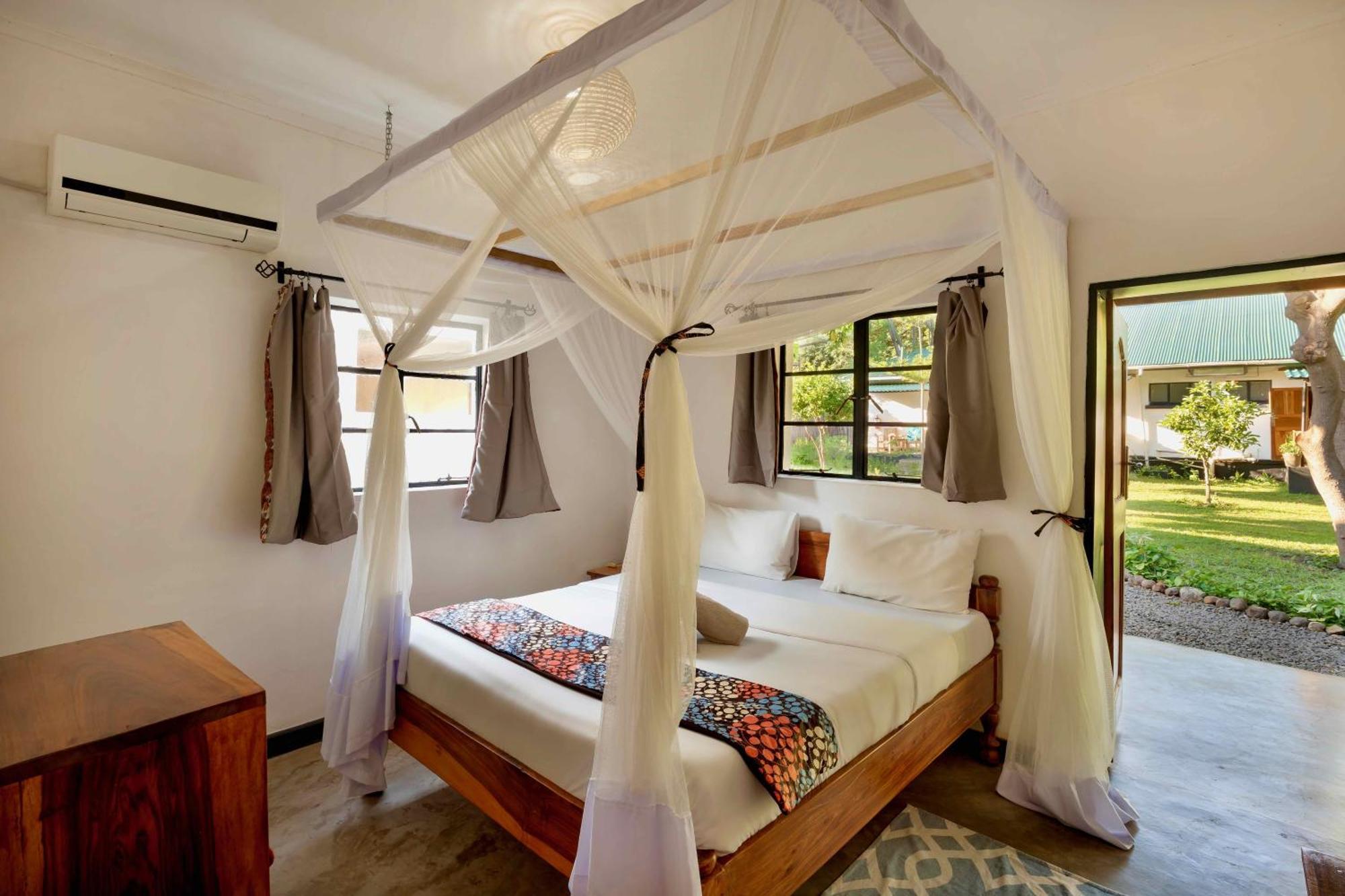 Kamunjila Lodge Livingstone Ngoại thất bức ảnh