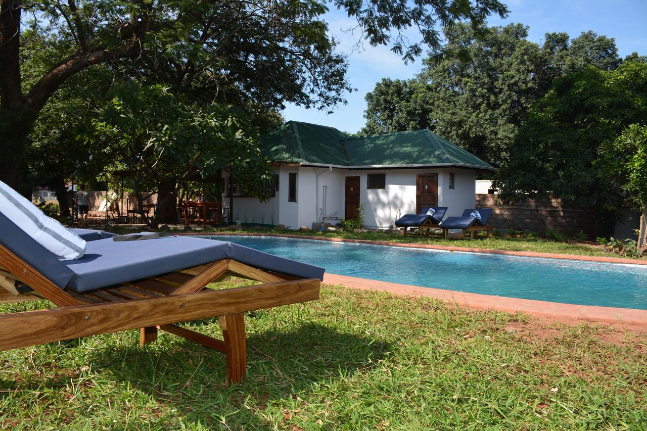 Kamunjila Lodge Livingstone Ngoại thất bức ảnh