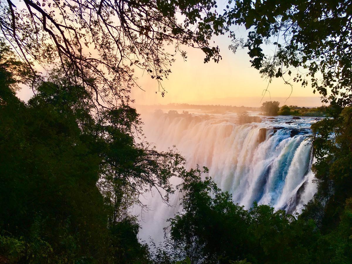 Kamunjila Lodge Livingstone Ngoại thất bức ảnh