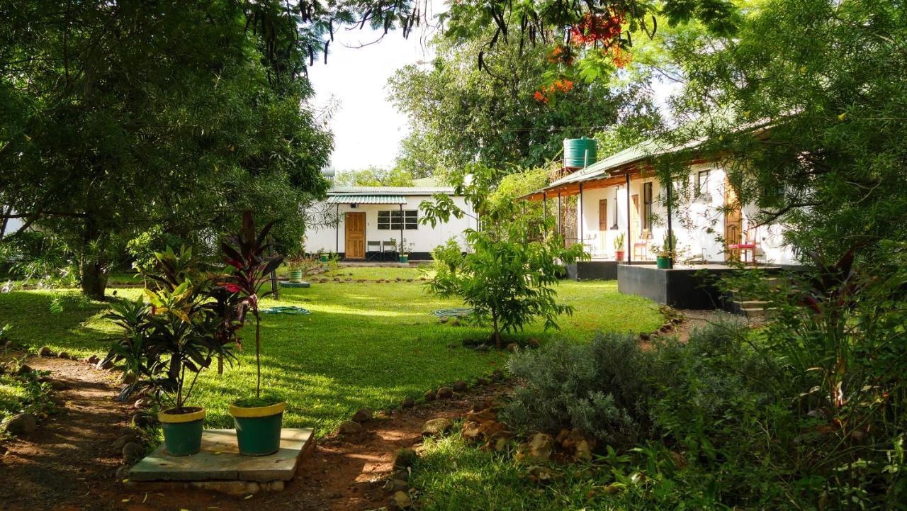 Kamunjila Lodge Livingstone Ngoại thất bức ảnh