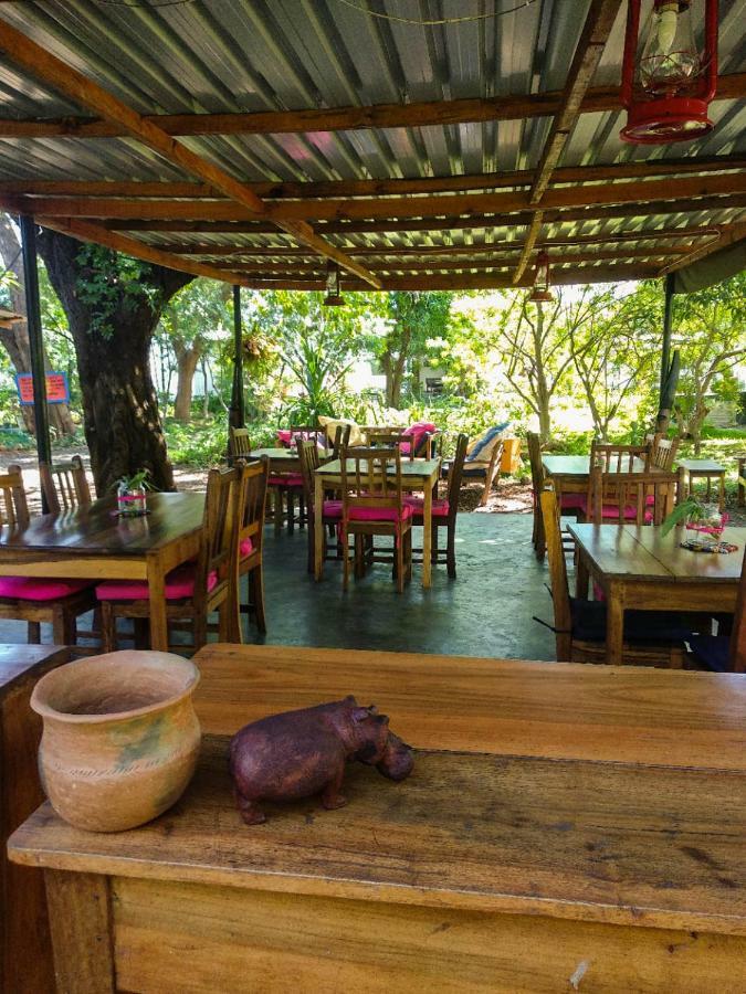 Kamunjila Lodge Livingstone Ngoại thất bức ảnh